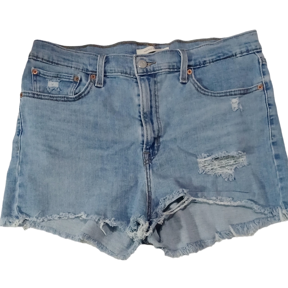 Cut off levi shorts